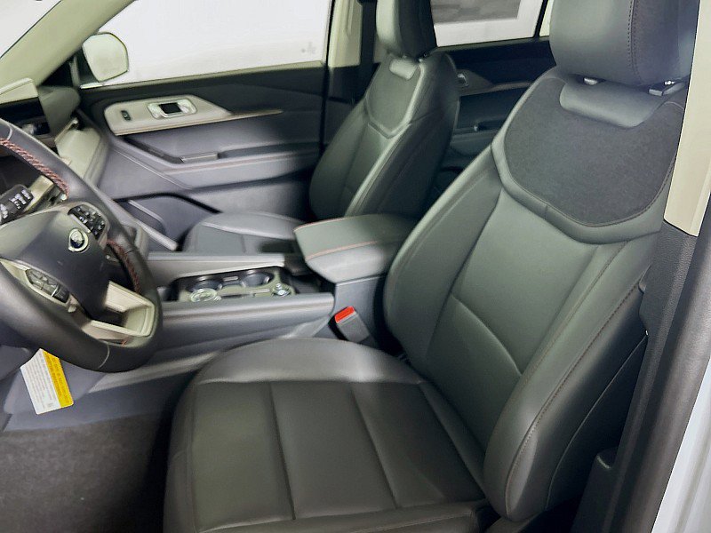 New 2026 Ford Explorer Active image 11