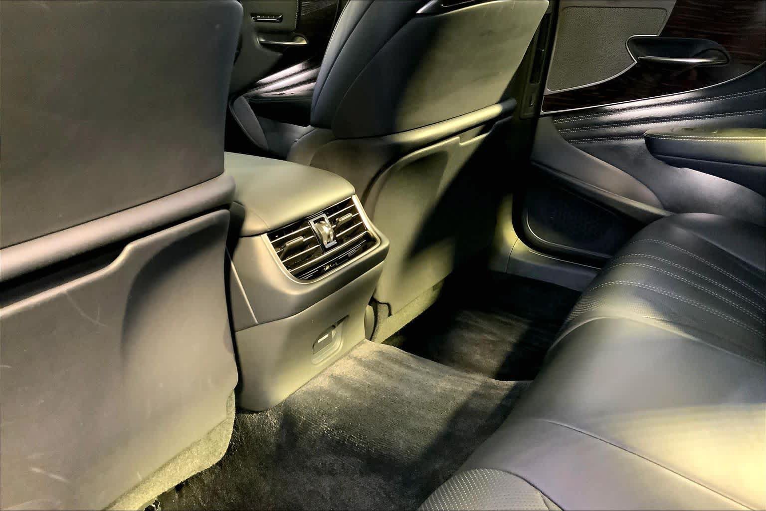 Certified 2023 Lexus LS 500 AWD w/ Interior Upgrade Package image 36