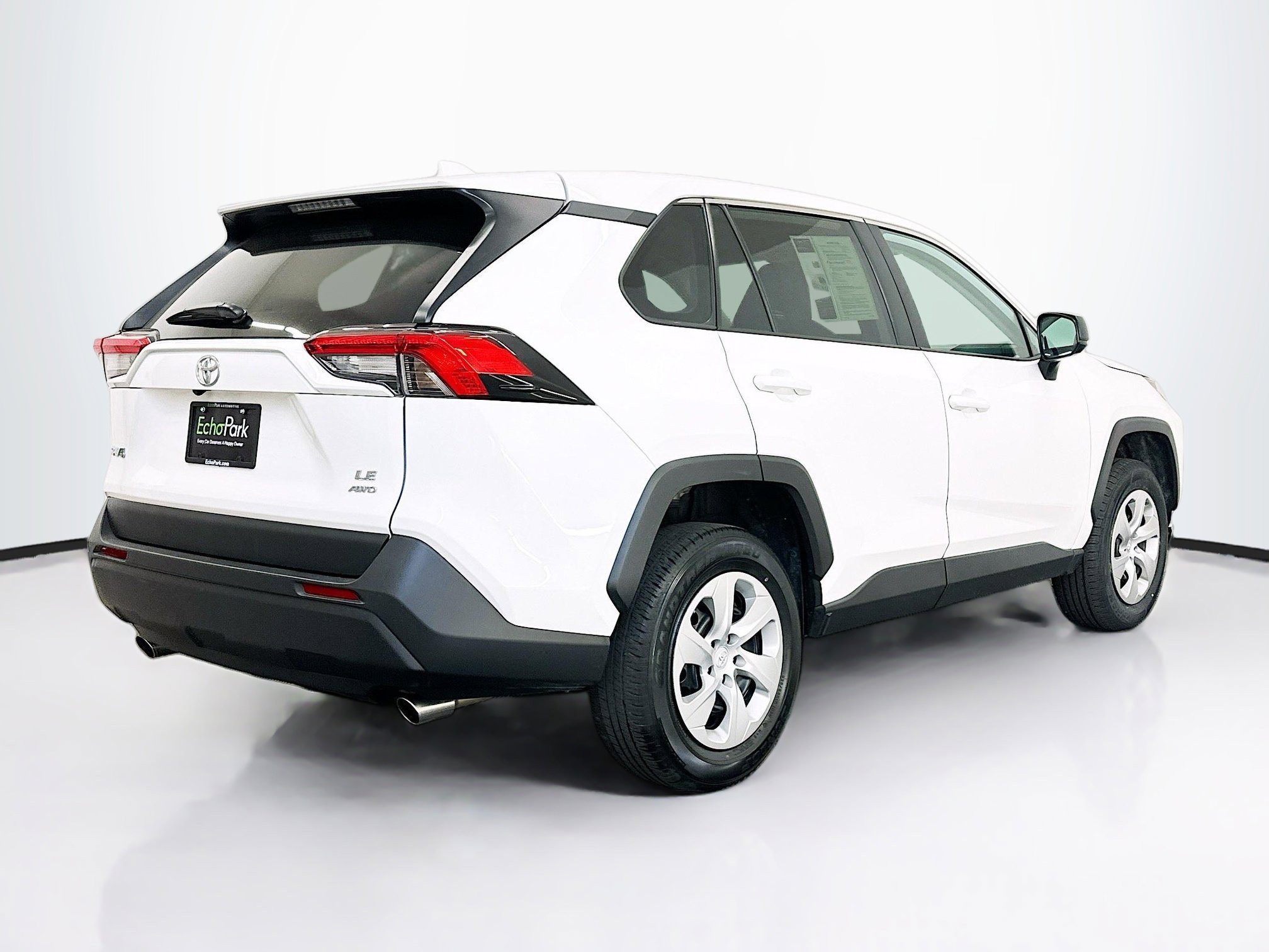 Used 2024 Toyota RAV4 LE image 9