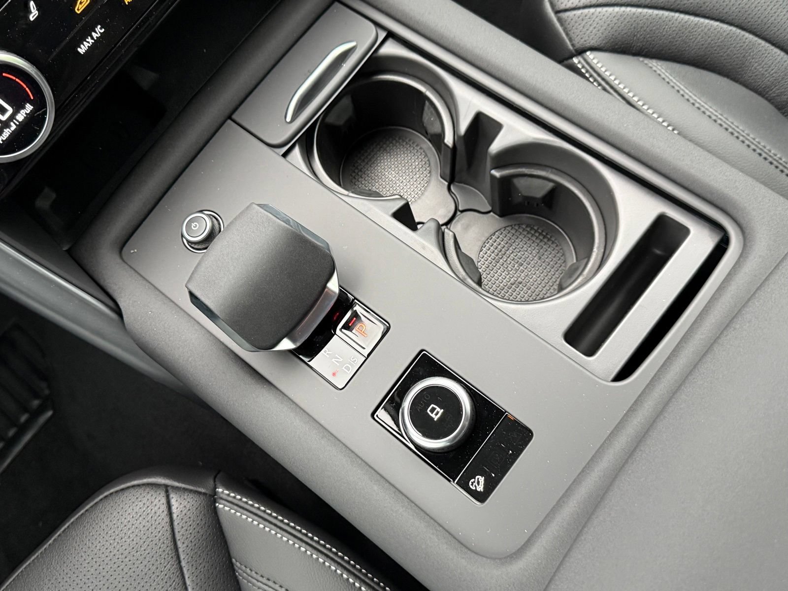New 2026 Land Rover Discovery S AWD/4WD image 33