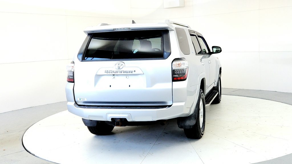 Certified 2017 Toyota 4Runner SR5 Premium AWD/4WD image 5