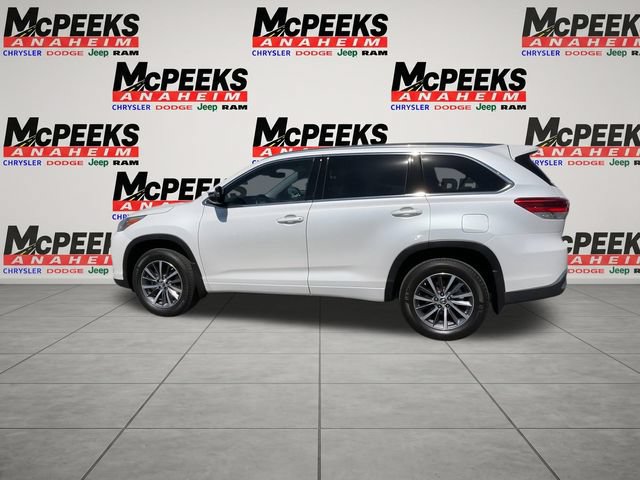 Used 2017 Toyota Highlander XLE AWD/4WD image 5