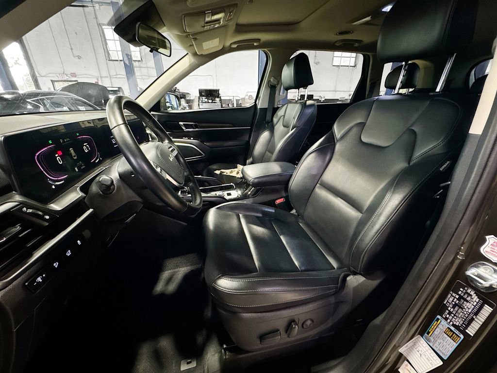 Used 2025 Kia Telluride S AWD/4WD image 22