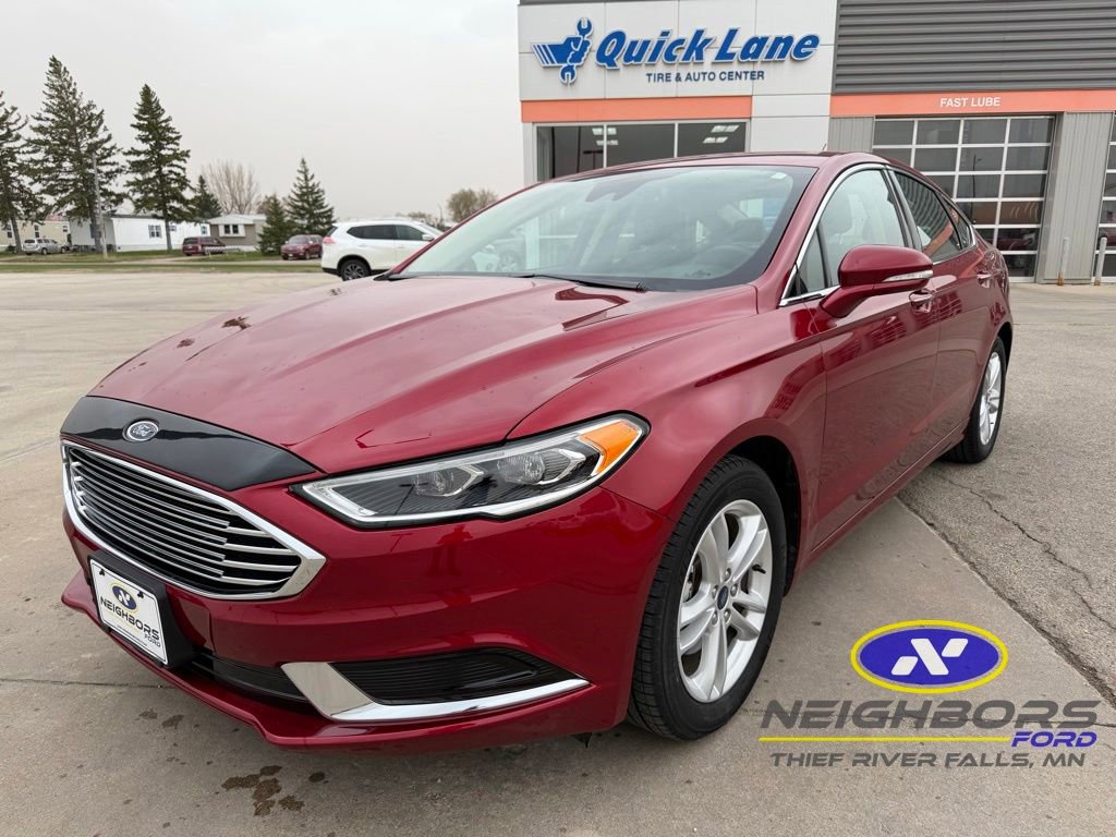 Used 2018 Ford Fusion SE w/ Fusion SE Technology Package FWD image 1