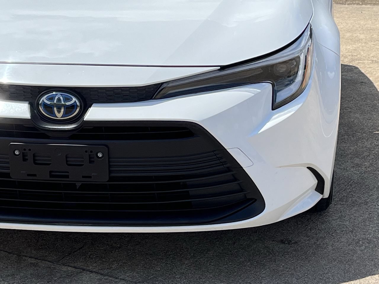 Used 2024 Toyota Corolla LE FWD image 8