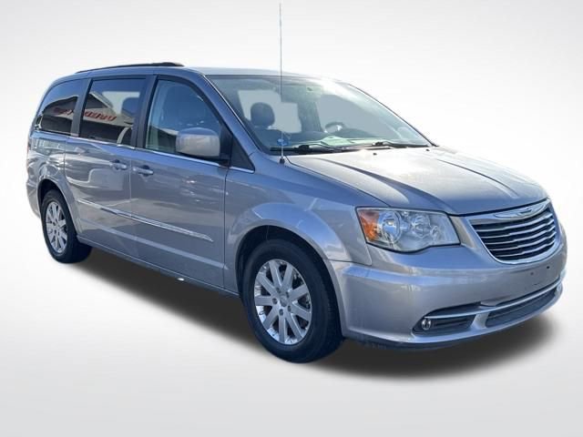 Used 2016 Chrysler Town & Country Touring image 8