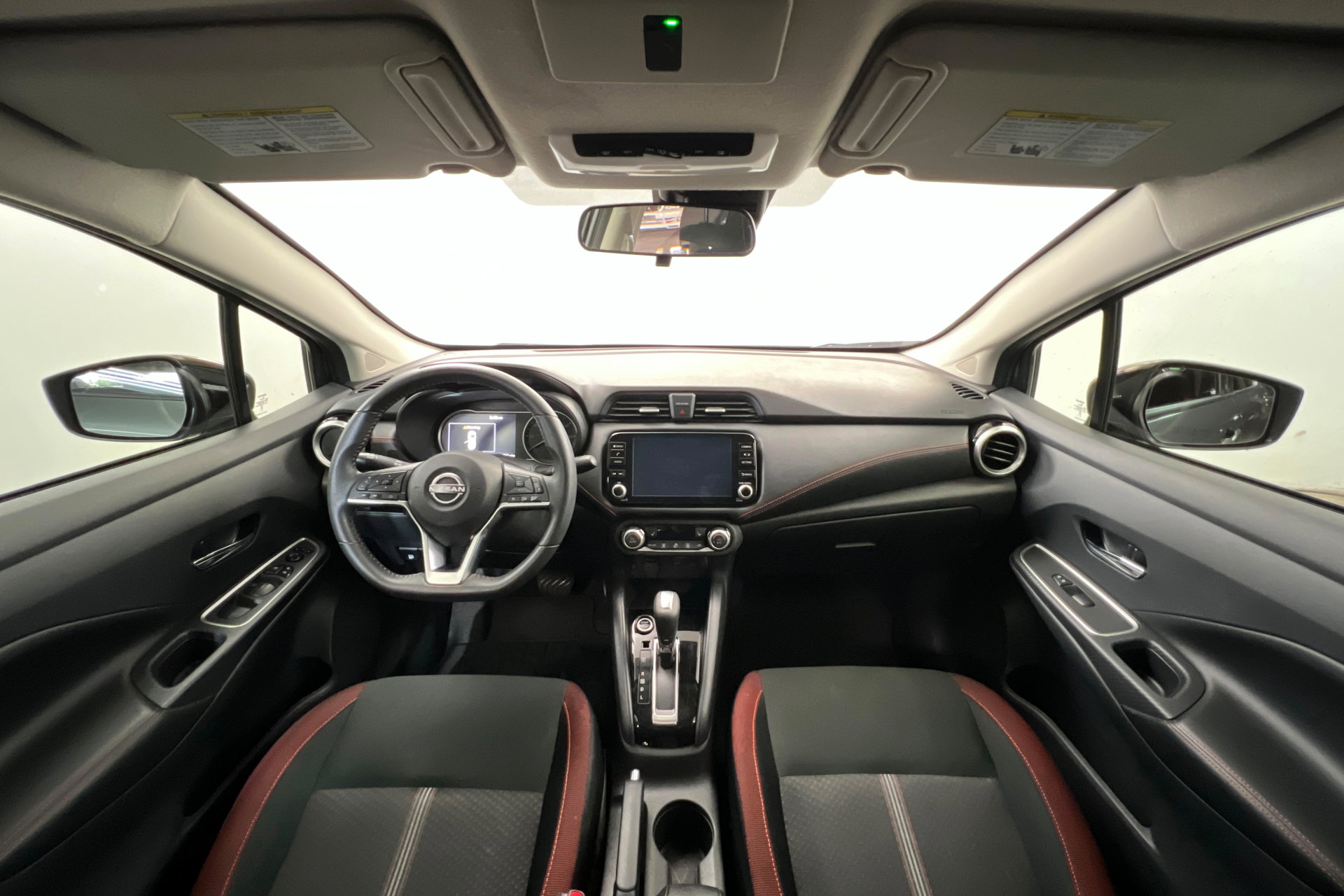 Used 2024 Nissan Versa SR w/ Trunk Package image 10