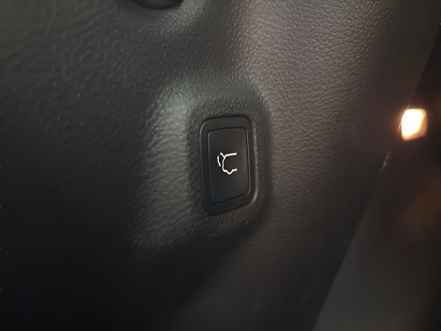 Used 2025 Jeep Compass Trailhawk w/ Trailhawk Elite Group image 23