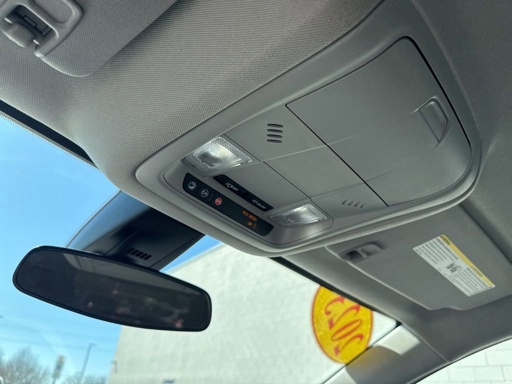 Used 2023 GMC Acadia SLE image 29