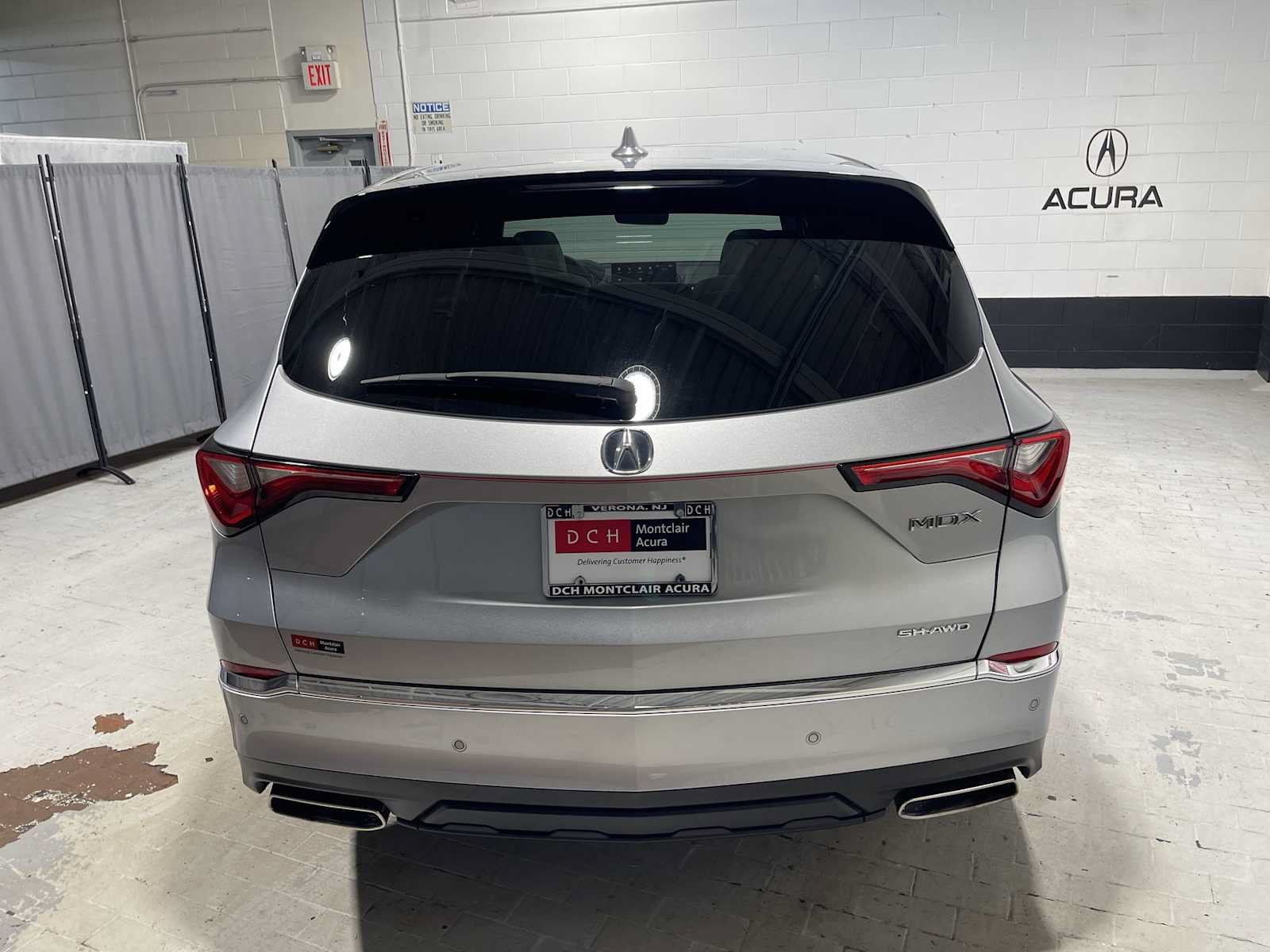Certified 2024 Acura MDX w/ Technology Package AWD/4WD image 5