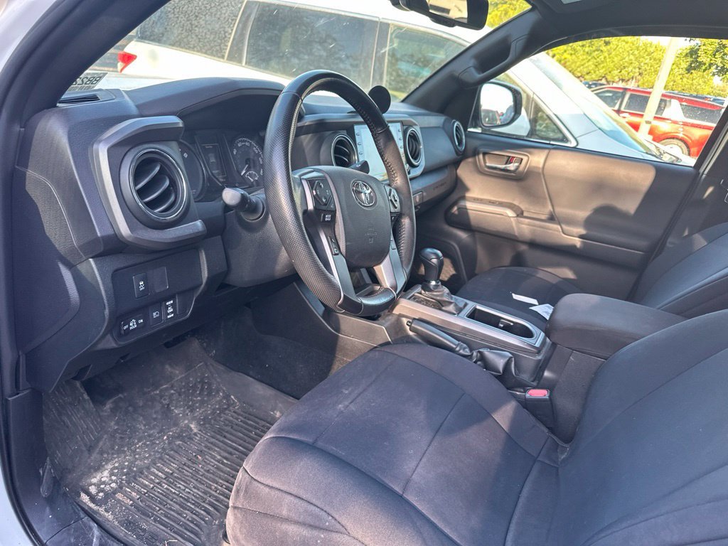 Used 2023 Toyota Tacoma TRD Off-Road w/ Technology Package AWD/4WD image 24