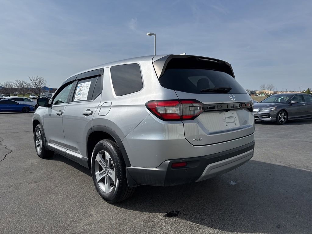 Used 2025 Honda Pilot EX-L image 5