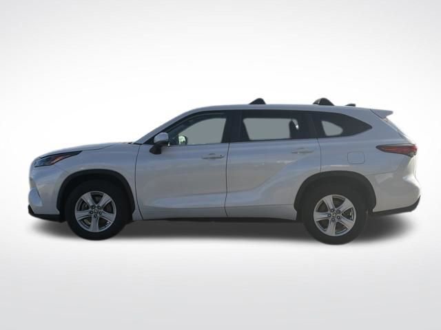Used 2023 Toyota Highlander L image 7