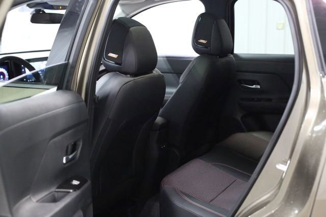 New 2026 Nissan Kicks SR w/ Interior Electronics Package image 18