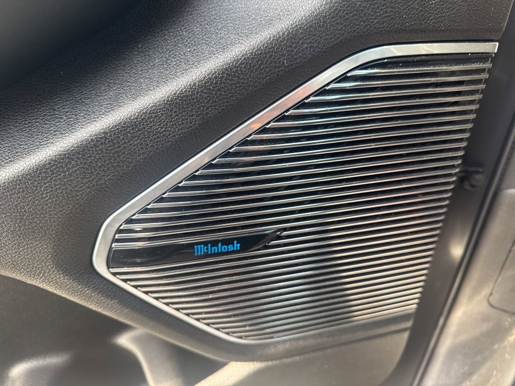 Used 2023 Jeep Grand Cherokee Overland w/ Luxury Tech Group IV AWD/4WD image 22