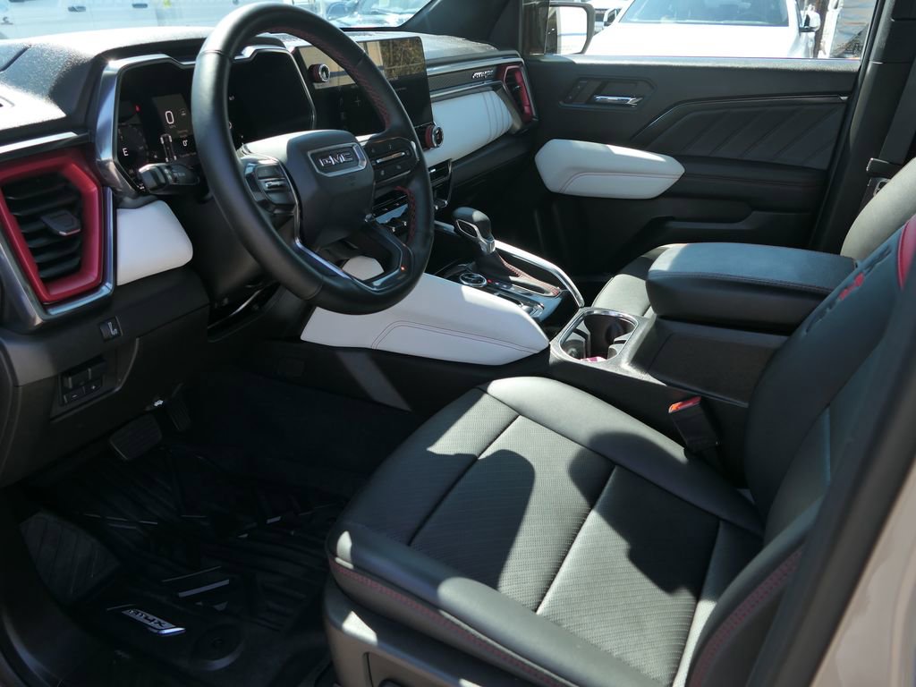 Used 2024 GMC Canyon AT4X image 12