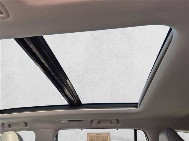 Used 2021 Toyota Highlander Platinum FWD image 21