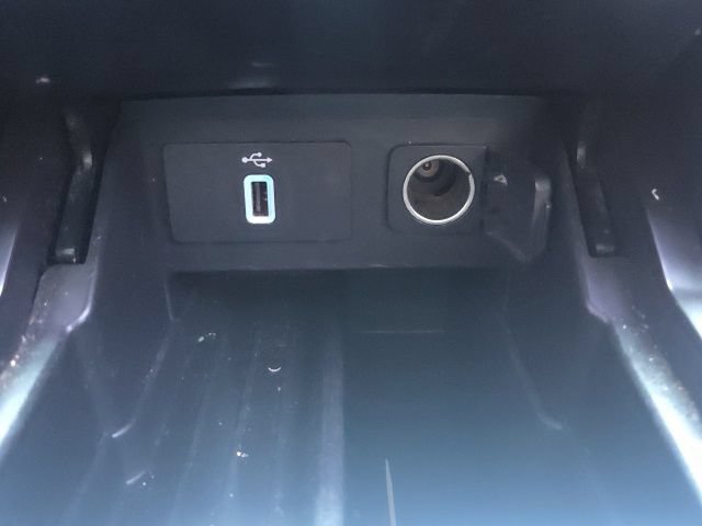 Used 2018 Ford Explorer XLT w/ Equipment Group 202A AWD/4WD image 33