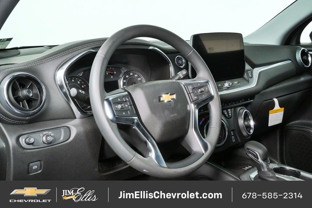 New 2026 Chevrolet Blazer LT w/ Convenience Package FWD image 4