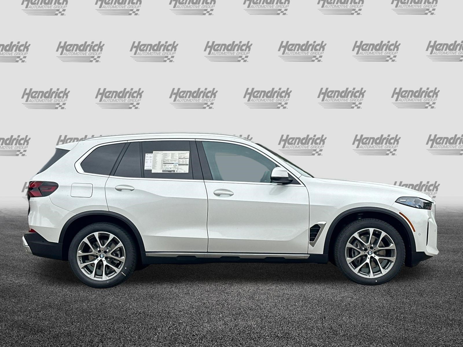 New 2026 BMW X5 xDrive40i AWD/4WD image 3