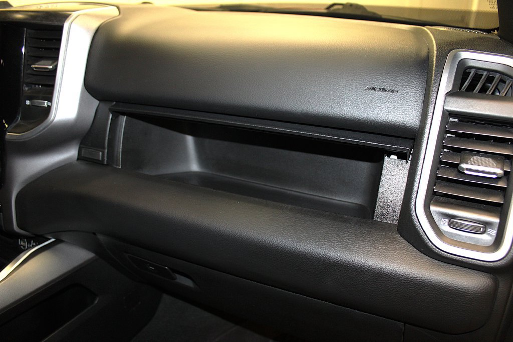 Used 2022 RAM 1500 Big Horn AWD/4WD image 36