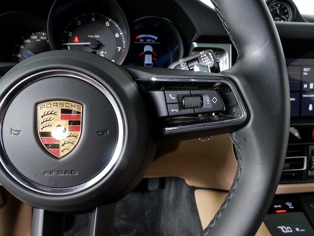 Certified 2023 Porsche Macan Turbo AWD/4WD image 11