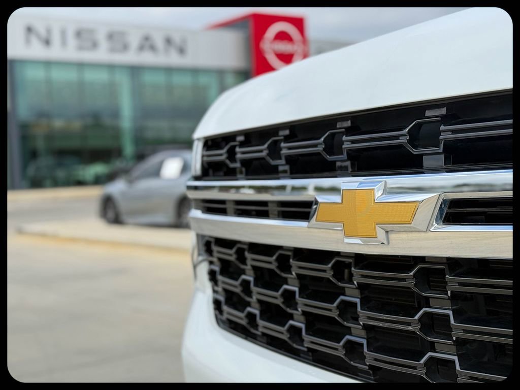 Used 2021 Chevrolet Suburban 2WD image 5