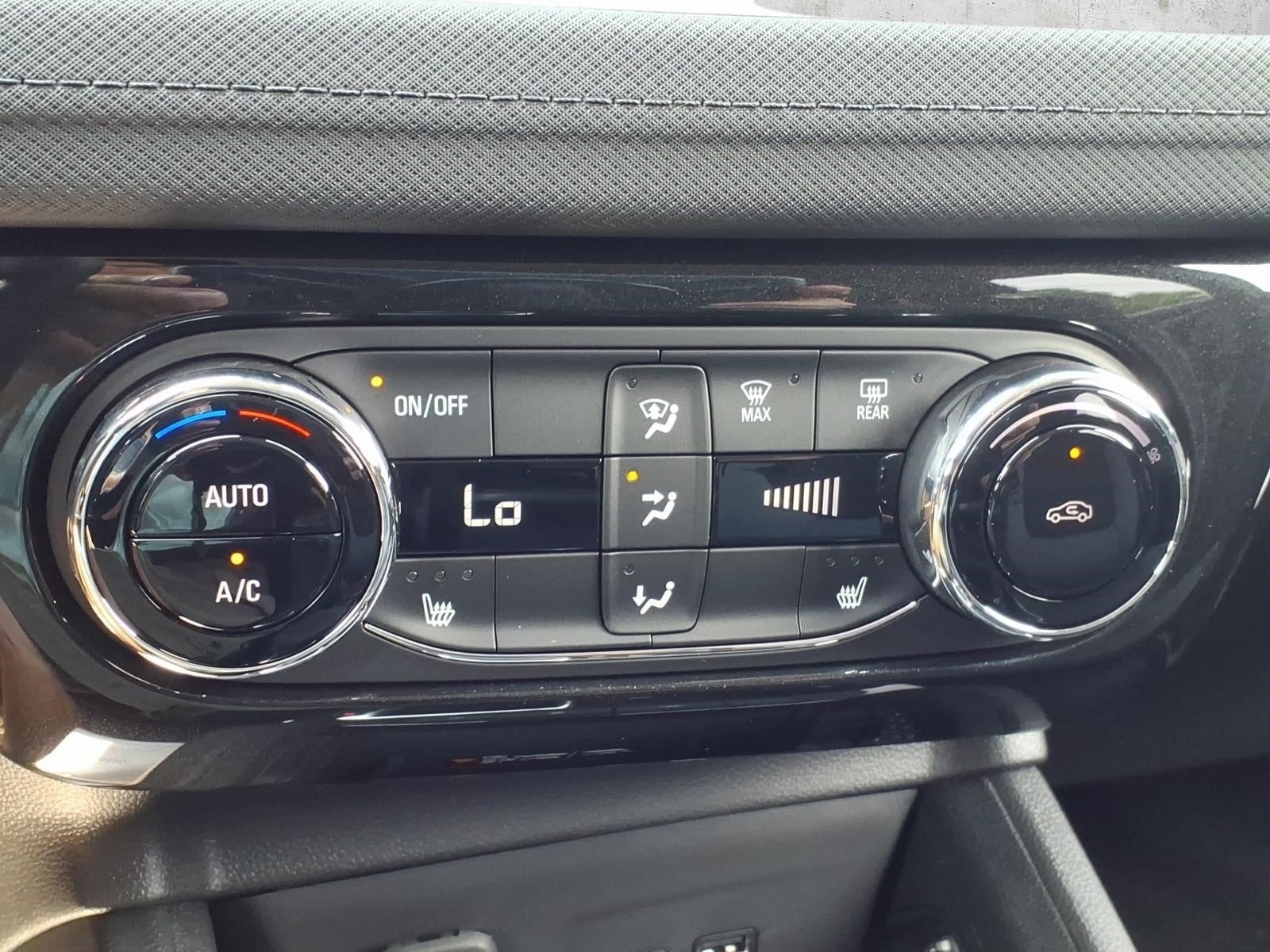 New 2026 Chevrolet TrailBlazer LT w/ Convenience Package FWD image 18