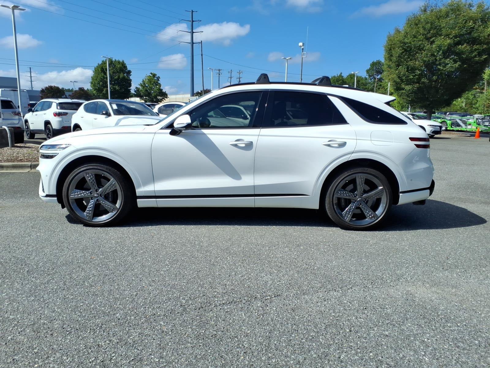 Used 2023 Genesis GV70 3.5T Sport w/ Sport Prestige Package AWD/4WD image 3