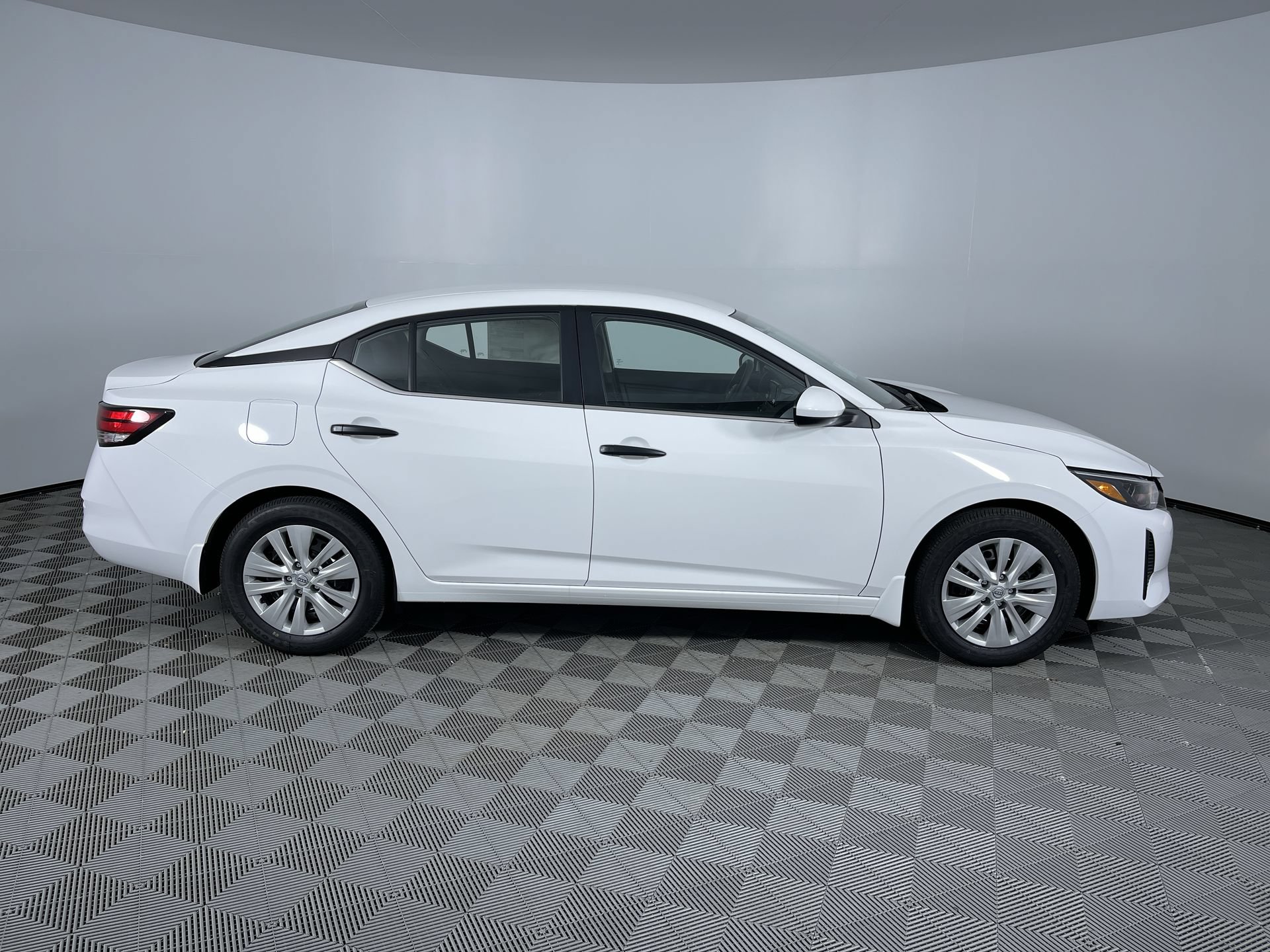 Certified 2025 Nissan Sentra S FWD image 10