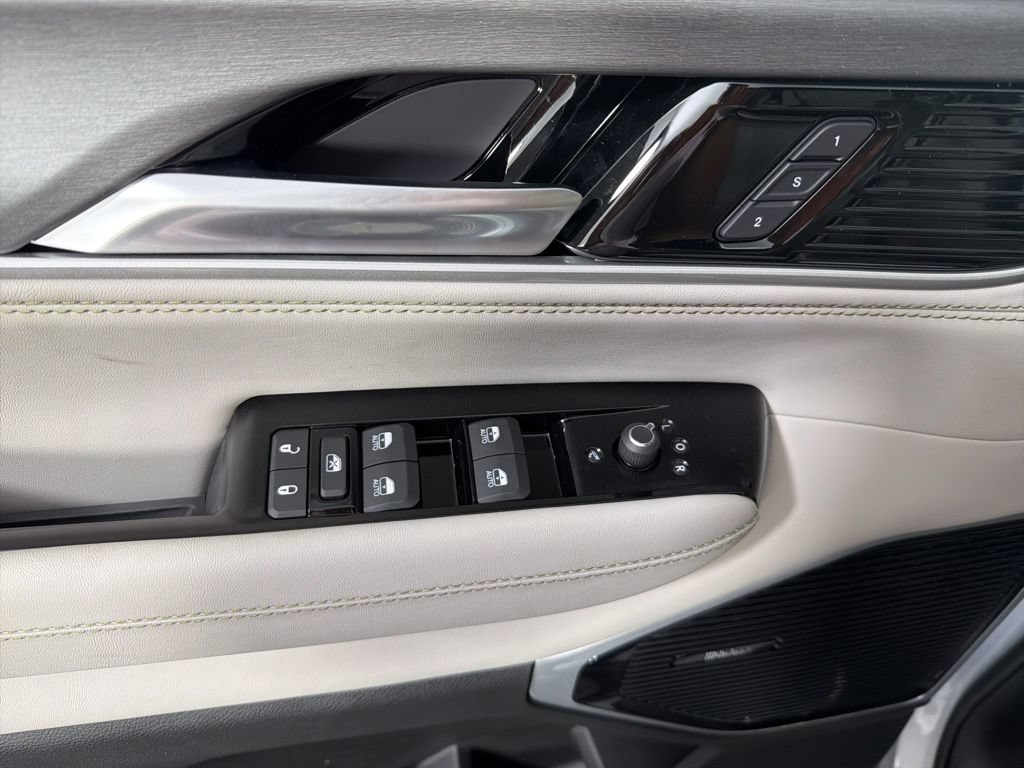 New 2026 Jeep Grand Wagoneer Limited AWD/4WD image 15