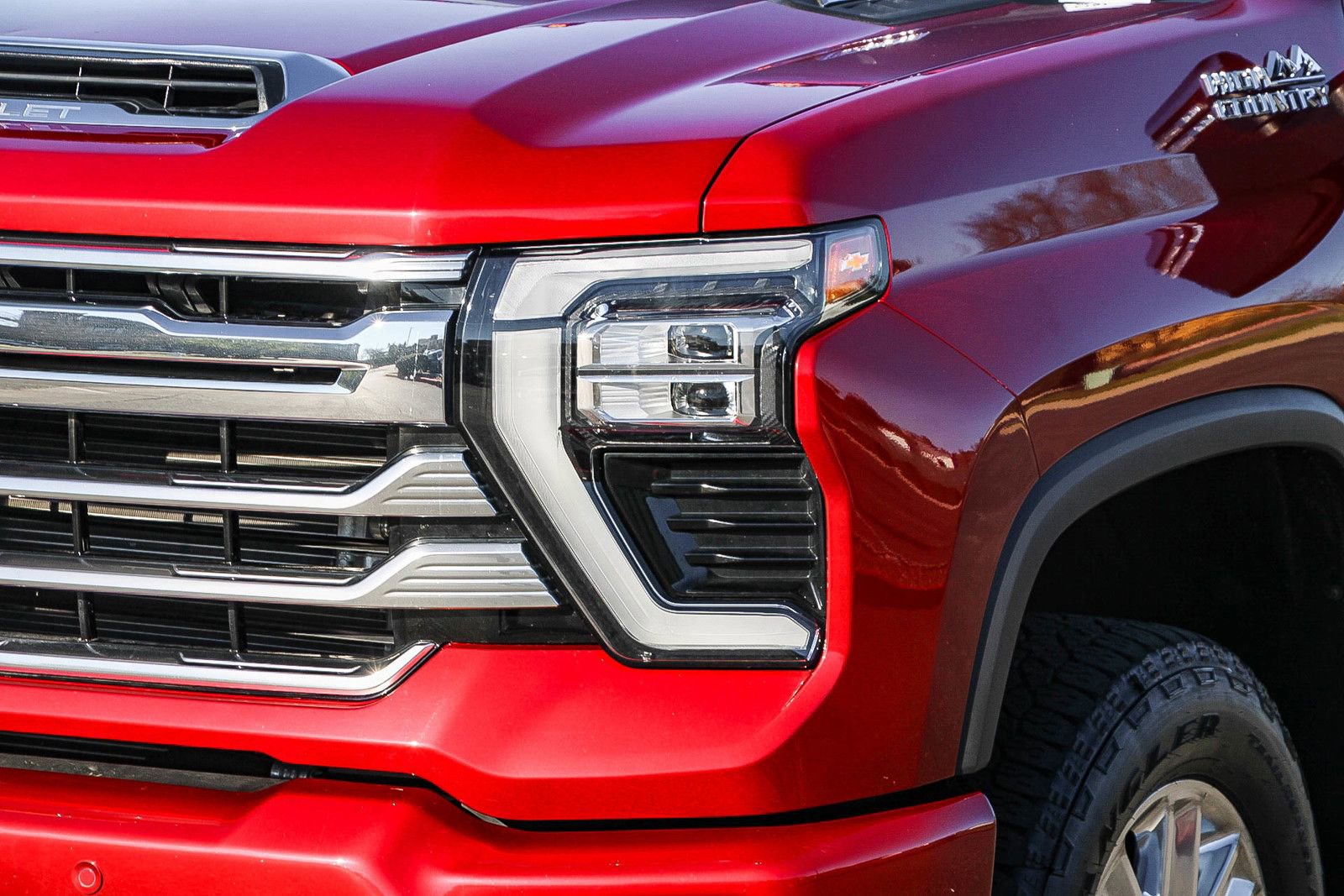 Used 2025 Chevrolet Silverado 3500 High Country w/ Technology Package image 7