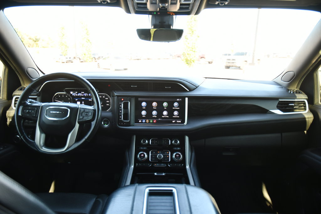 Used 2021 GMC Yukon XL Denali w/ Denali Ultimate Package AWD/4WD image 28