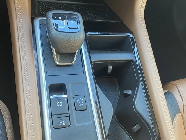 Used 2023 Nissan Pathfinder Platinum image 25