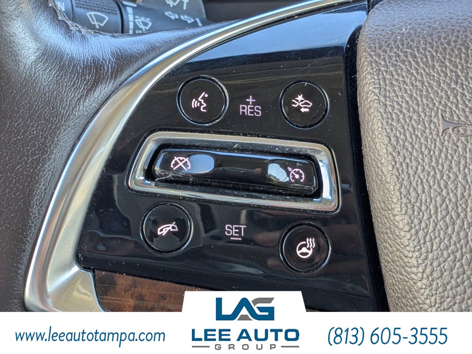 Used 2015 Cadillac Escalade Premium image 29