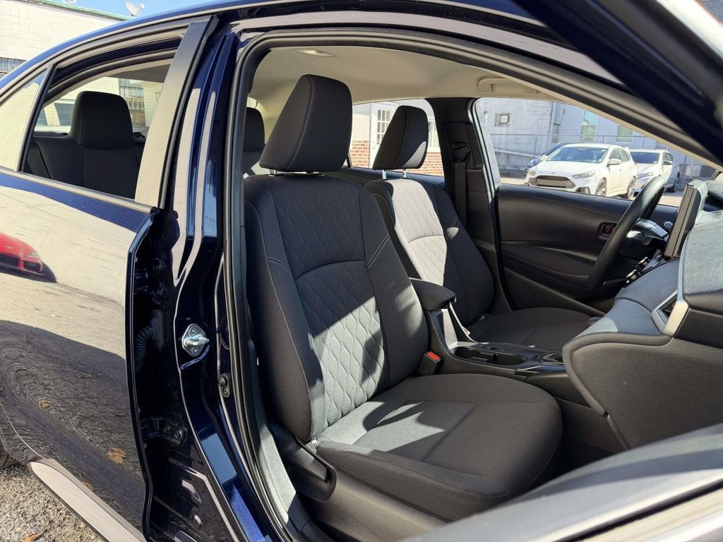 Used 2023 Toyota Corolla LE FWD image 10