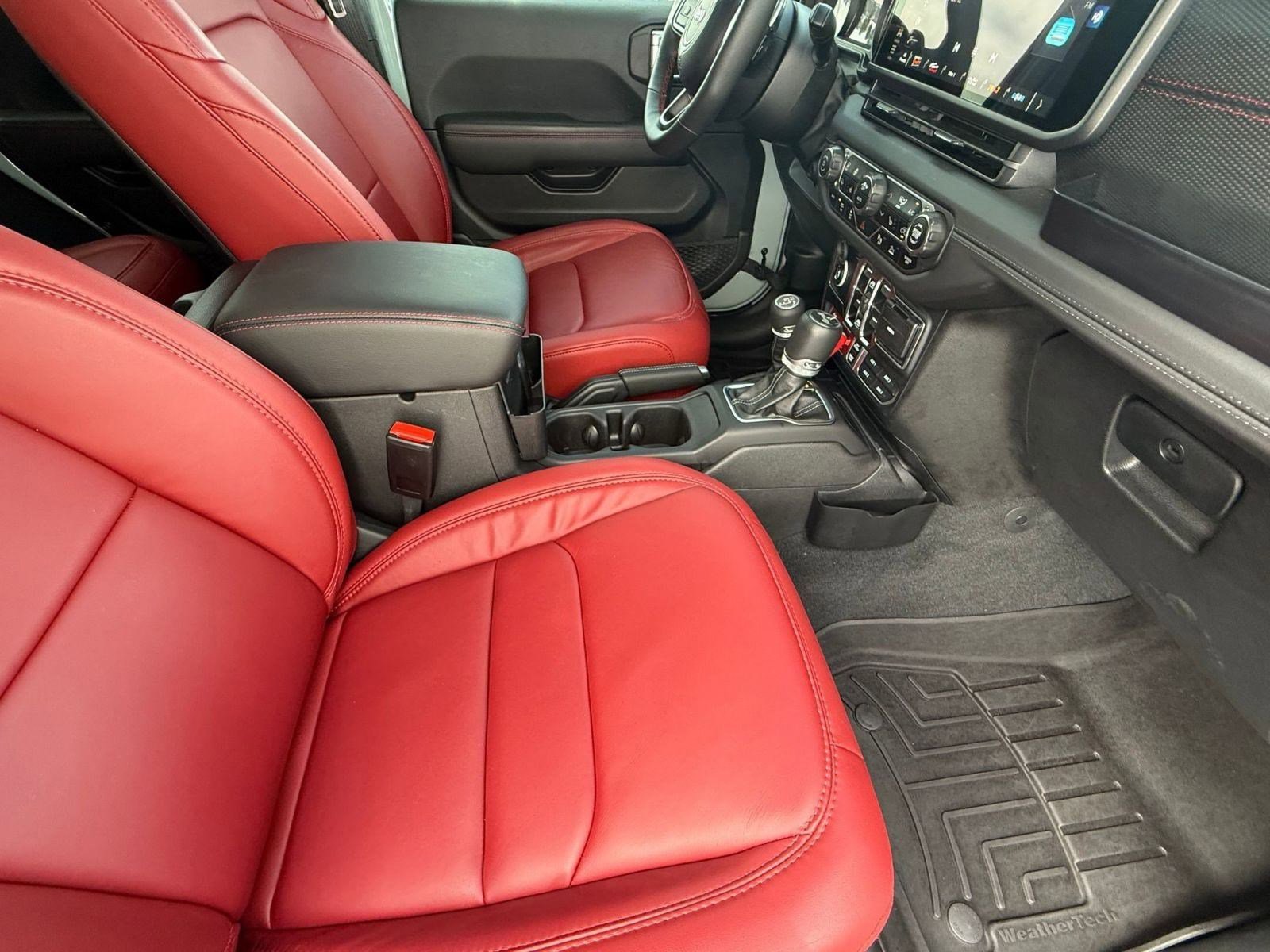 Used 2024 Jeep Wrangler Unlimited Rubicon 392 image 32