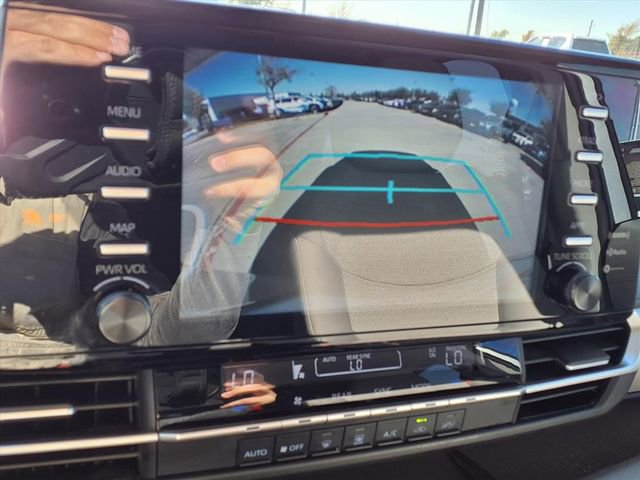 Used 2021 Toyota Sienna LE image 17