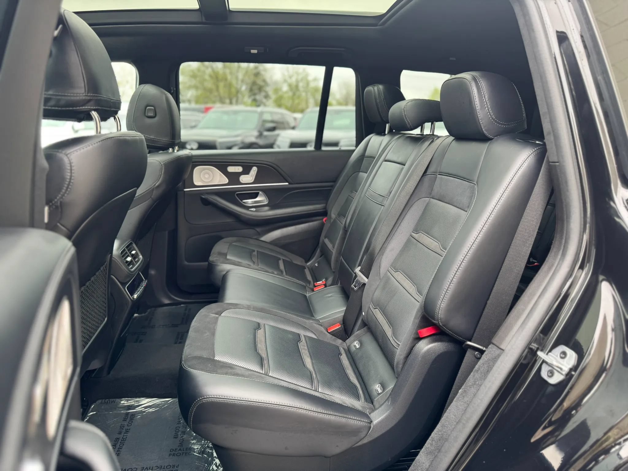 Used 2023 Mercedes-Benz GLS 63 AMG 4MATIC w/ Warmth & Comfort Package image 36