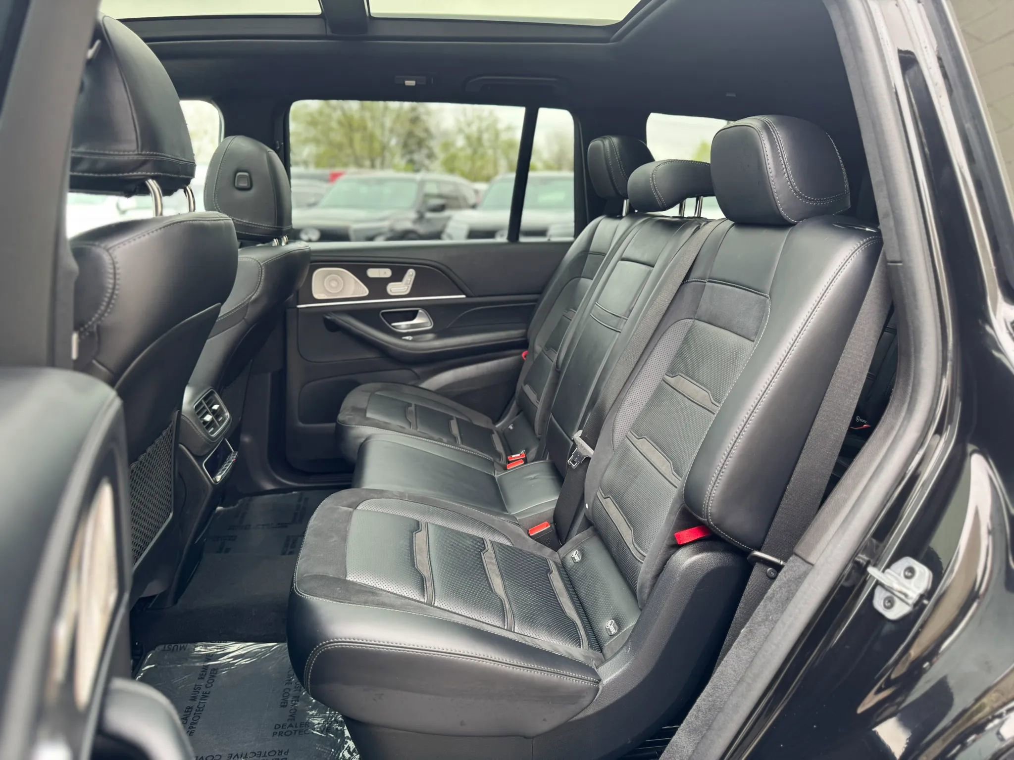 Used 2023 Mercedes-Benz GLS 63 AMG 4MATIC w/ Warmth & Comfort Package image 36