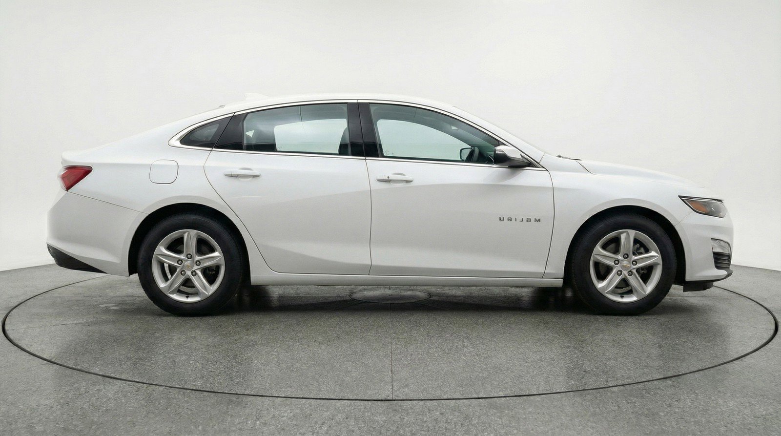 Used 2023 Chevrolet Malibu LT w/ Driver Confidence Package image 11