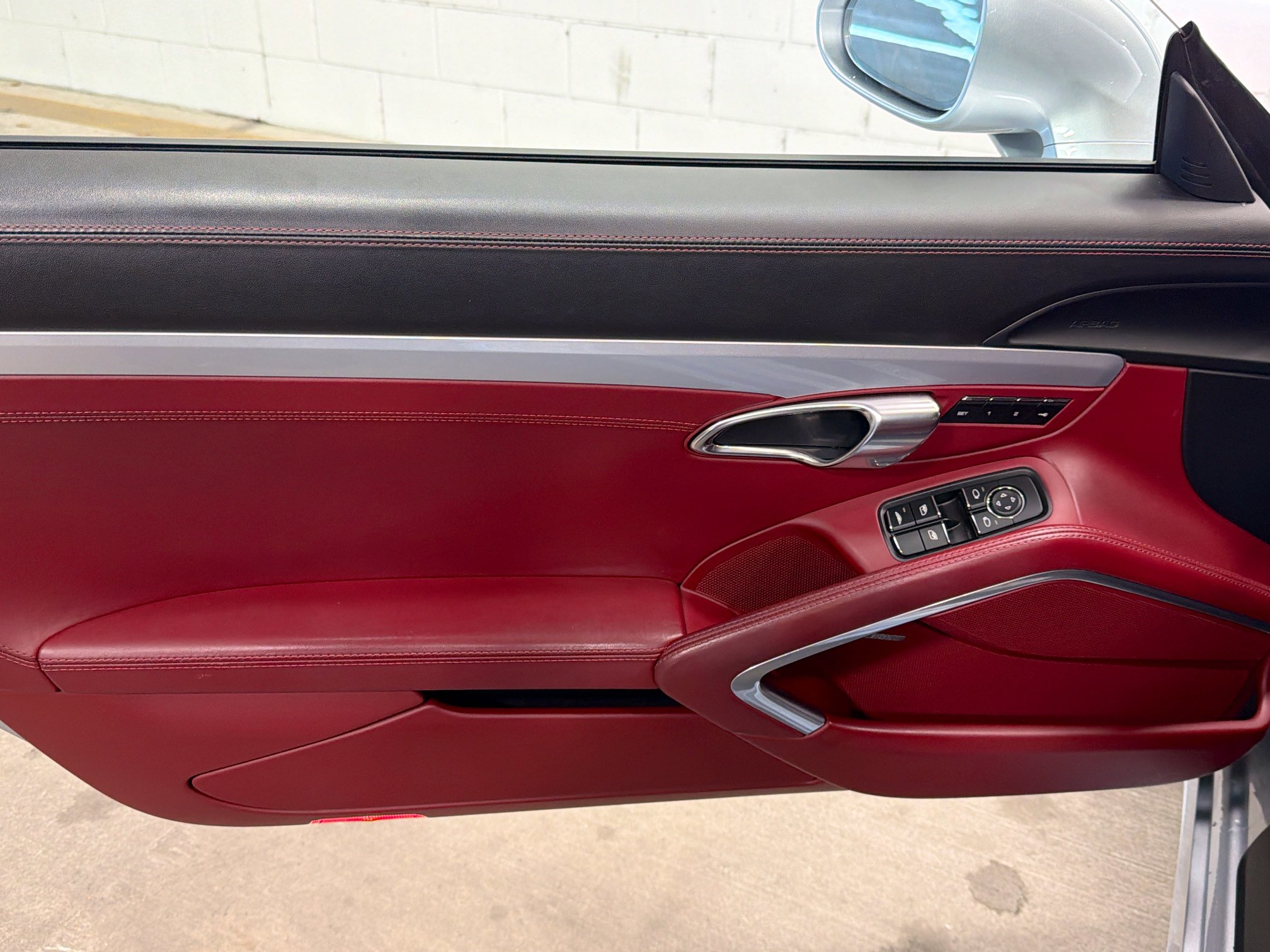 Used 2018 Porsche 911 Turbo S image 20