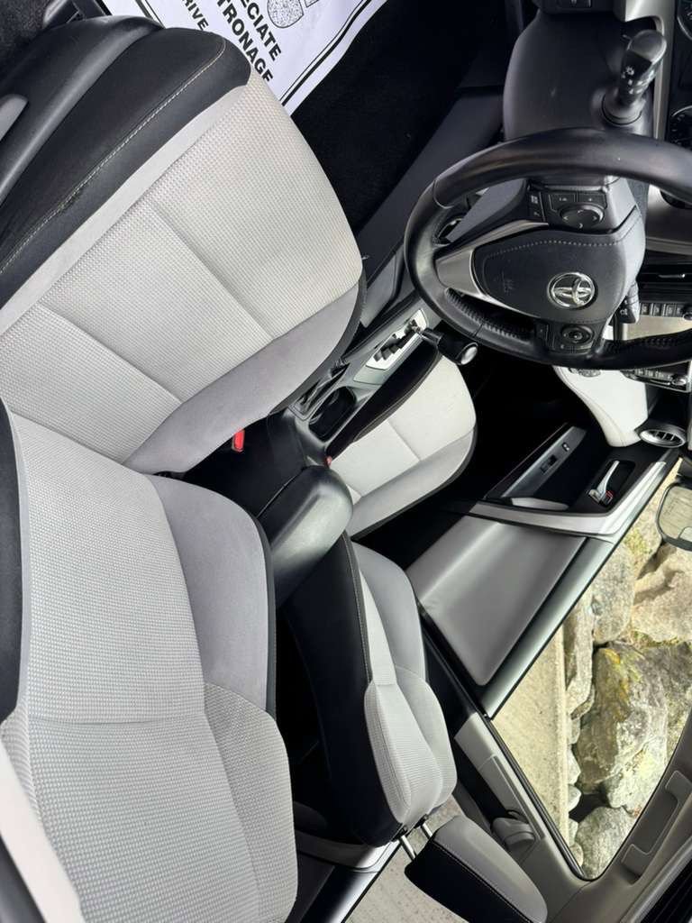 Used 2017 Toyota RAV4 XLE w/ Carpet Mat Package AWD/4WD image 15