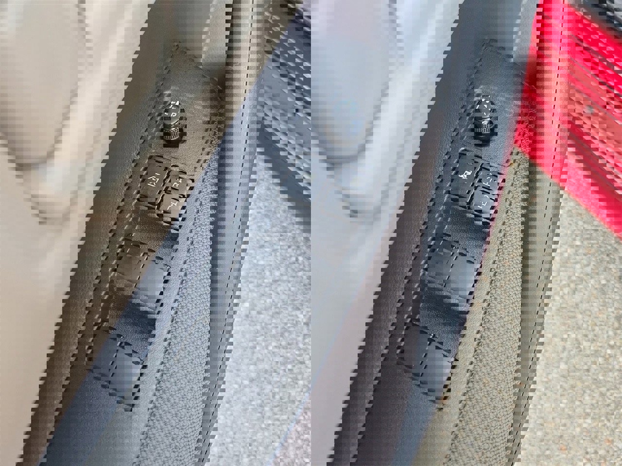 Used 2023 Toyota Corolla LE image 14