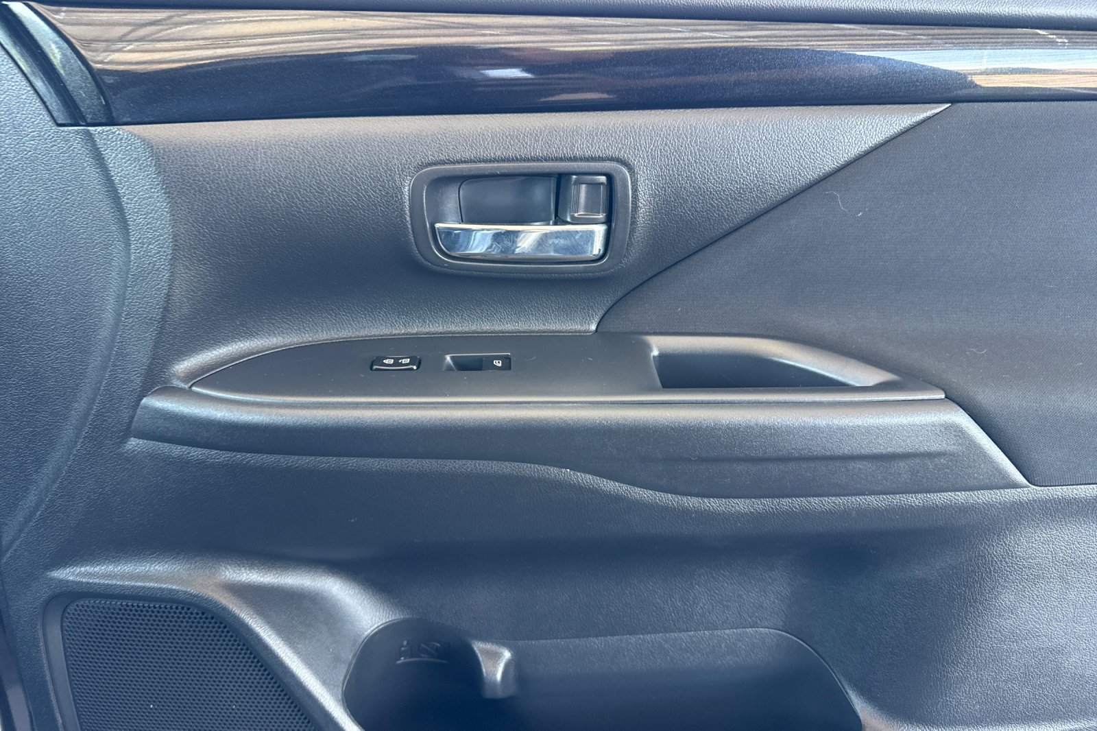 Used 2020 Mitsubishi Outlander ES FWD image 27