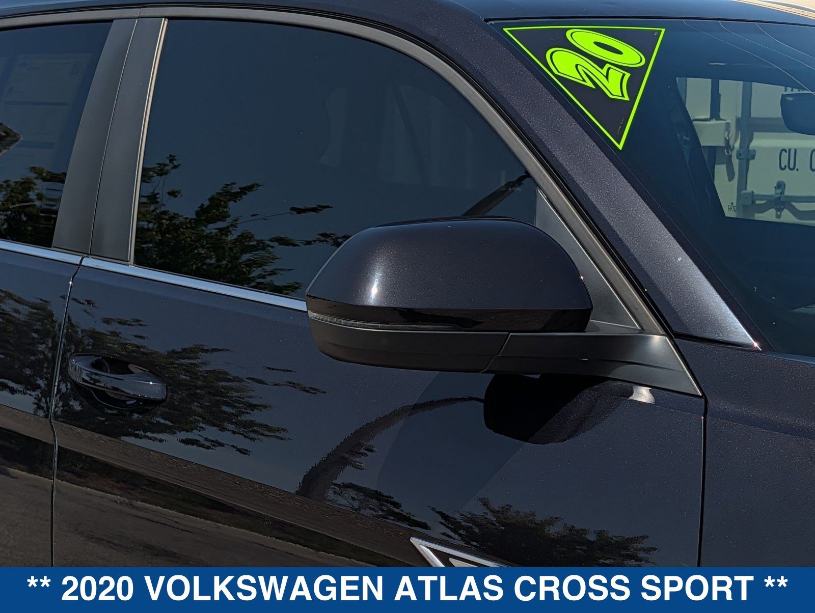 Used 2020 Volkswagen Atlas Cross Sport SE w/ Panoramic Sunroof Package FWD image 11