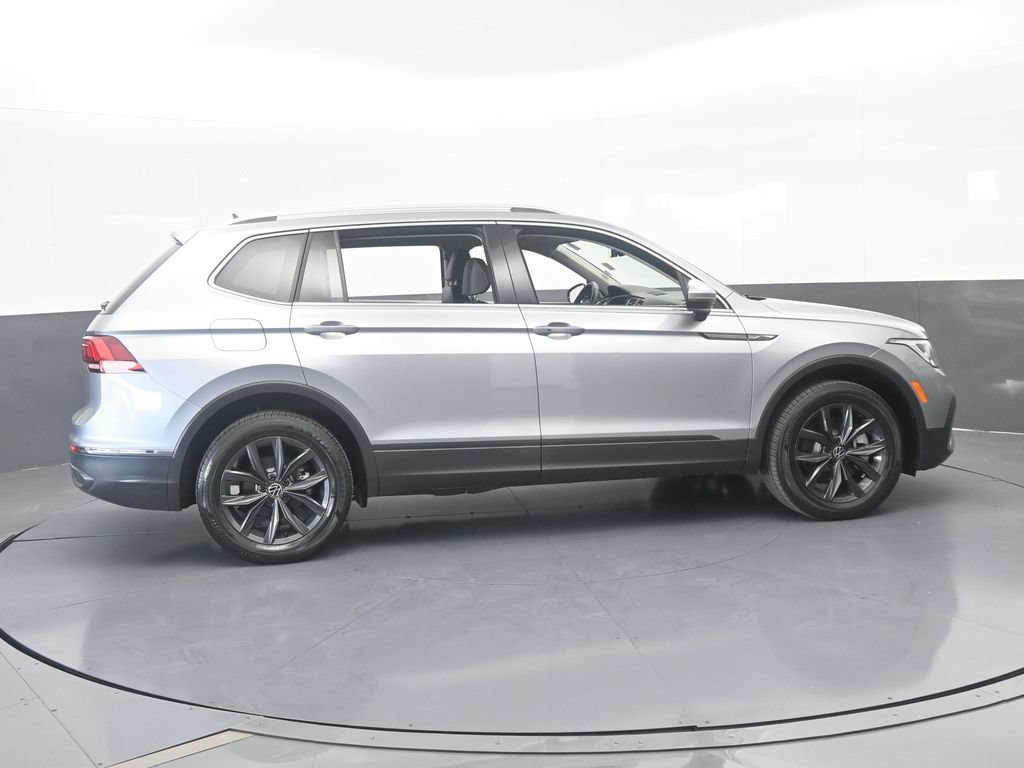 Used 2024 Volkswagen Tiguan SE FWD image 7