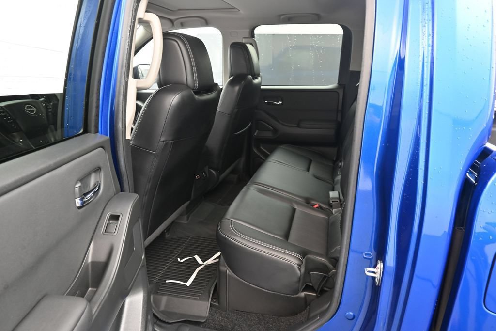 Used 2024 Nissan Frontier SL w/ Technology Package AWD/4WD image 17