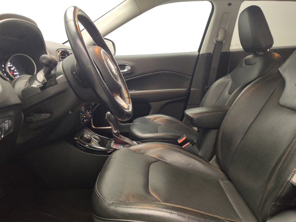 Used 2018 Jeep Compass Limited w/ Navigation Group AWD/4WD image 17