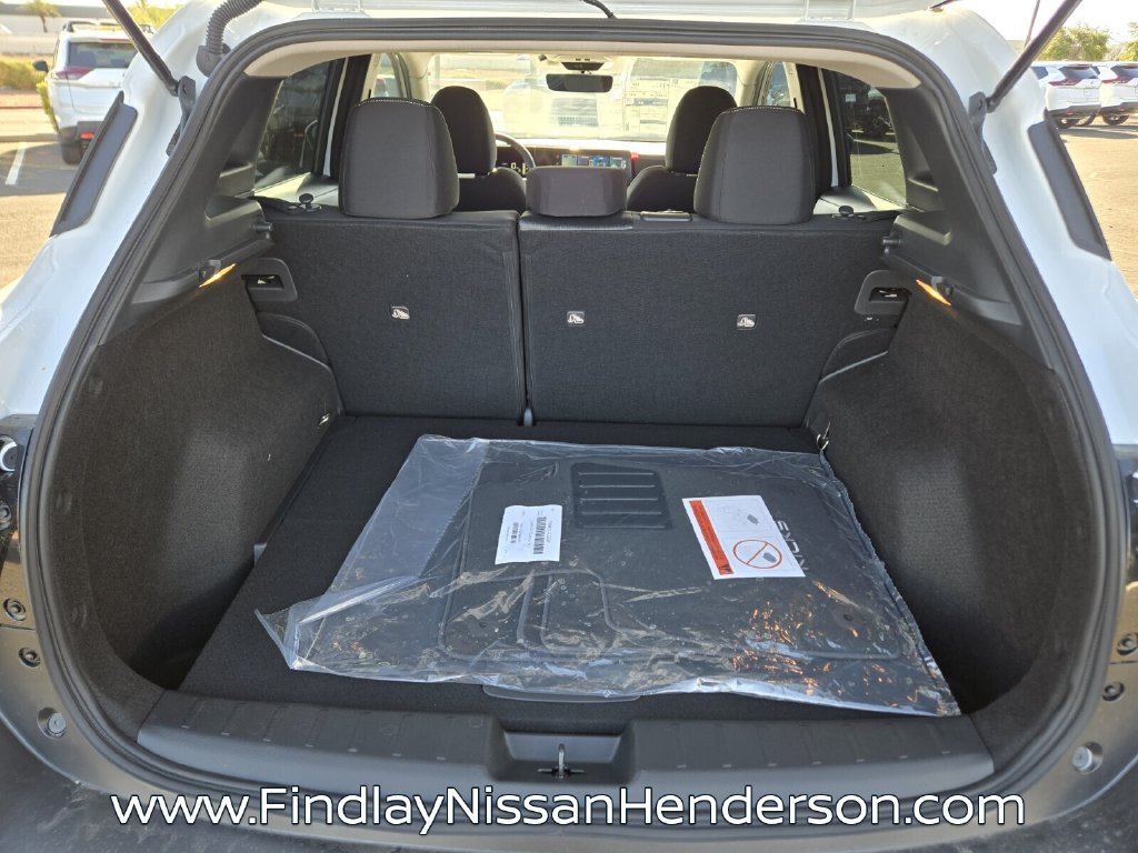 New 2026 Nissan Kicks SV w/ SV Premium Package FWD image 15